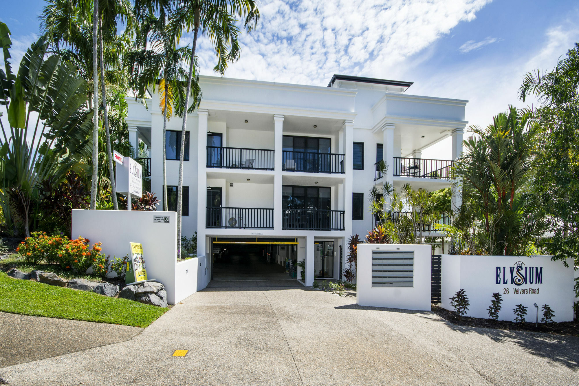 Elysium Apartments Palm Cove Eksteriør billede